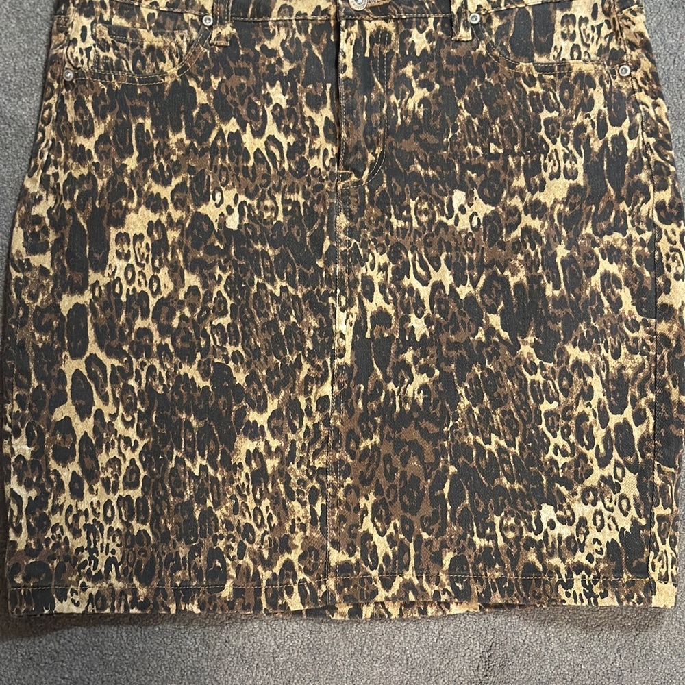 Hydraulic Animal Print Mini Skirt